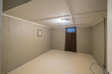 REDUCED! Bring us an offer! Offers are subject to lender - photo 28