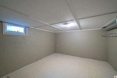 REDUCED! Bring us an offer! Offers are subject to lender - photo 33