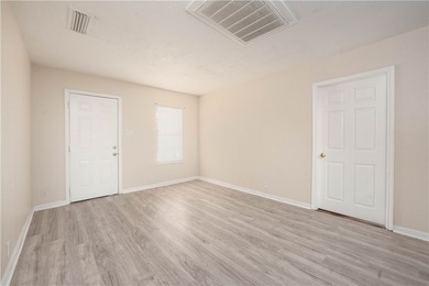 This property offers 4 bedrooms/ 2 bathrooms and a big side back - photo 5