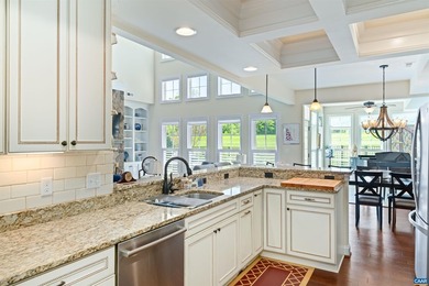 Fabulous mountain views and golf course frontage with fenced - photo 6
