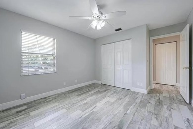 Beautiful property located in a peaceful and highly desirable - photo 11