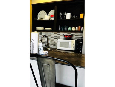 This condo is priced to sell and ready for your next - photo 7