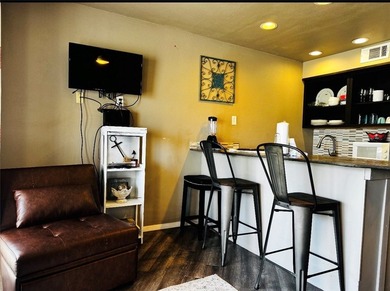 This condo is priced to sell and ready for your next - photo 8