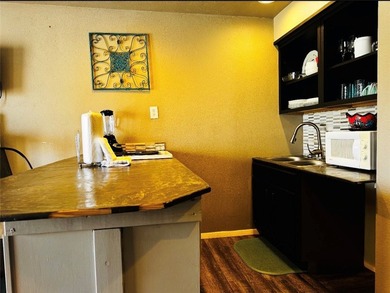 This condo is priced to sell and ready for your next - photo 10