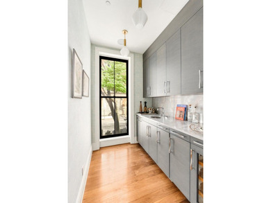 435 Henry Street is one of the most remarkable townhouses in - photo 4