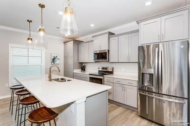 This beautifully furnished coastal residence is located in the - photo 10
