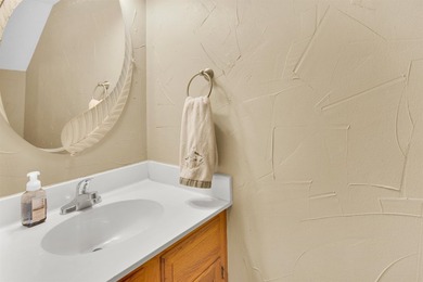 Terrific and spacious end-unit 3-bedroom, 2.5-bath furnished - photo 11