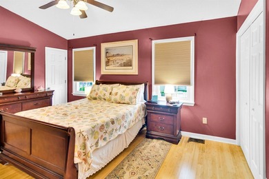 Terrific and spacious end-unit 3-bedroom, 2.5-bath furnished - photo 15