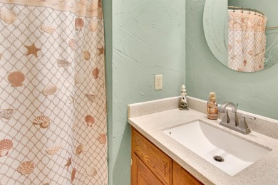 Terrific and spacious end-unit 3-bedroom, 2.5-bath furnished - photo 18