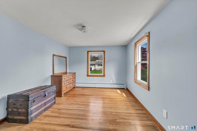 Charming 3 bedroom Cape offering comfortable living space & - photo 18