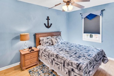 Terrific and spacious end-unit 3-bedroom, 2.5-bath furnished - photo 19