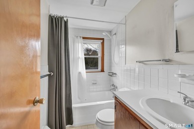 Charming 3 bedroom Cape offering comfortable living space & - photo 20