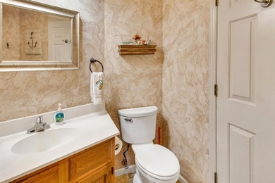 Terrific and spacious end-unit 3-bedroom, 2.5-bath furnished - photo 24