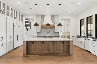 240 La Serena Loop has been meticulously designed, every detail - photo 10