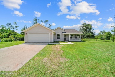 Deer Point Lake Home Sale Pending in Youngstown Florida