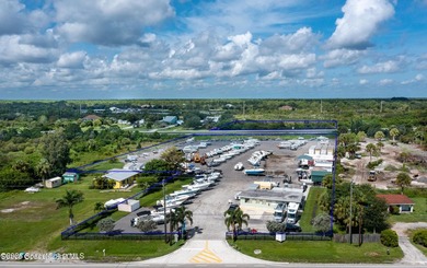 Check out this very rare & unique property / opportunity. 3.5 - photo 5