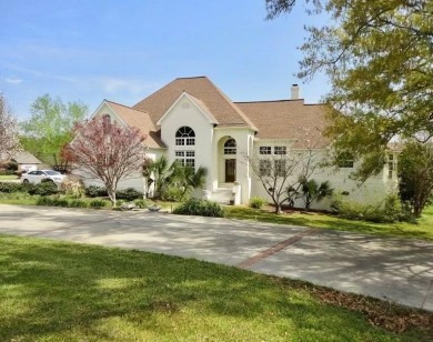 Lakefront Luxury Home in Brookhaven, MS for Sale - Lake Home For Sale in Brookhaven, Mississippi