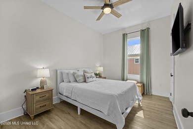 Welcome to this charming 1,400 sq ft, 3-bedroom, 2.5 bath raised - photo 16