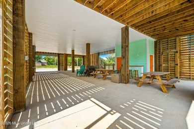 Welcome to this charming 1,400 sq ft, 3-bedroom, 2.5 bath raised - photo 24