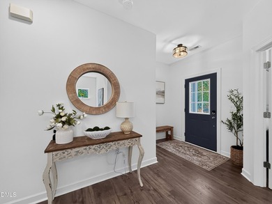 This beautifully crafted 2,820 sq ft home in the gated community - photo 6