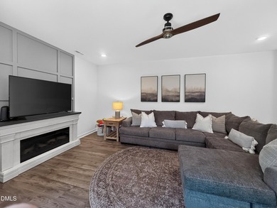 This beautifully crafted 2,820 sq ft home in the gated community - photo 8