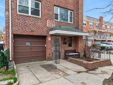 Prime Flushing location! Well-maintained legal 2-family home - photo 3