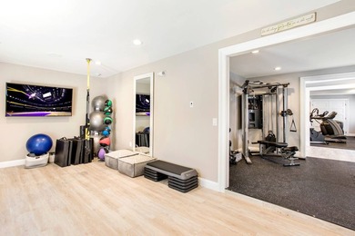 Nestled in the exclusive Hampton Court & Marina community at 580 - photo 5