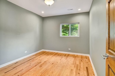 Beautiful 3-Story Home in a Gated Resort-Style Community! This - photo 18