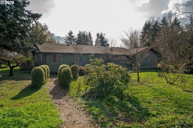 Fern Ridge Lake Home For Sale in Junctioncity Oregon