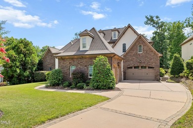 Welcome to this exceptional luxury estate in the prestigious The - photo 4