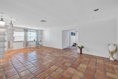 This wonderful 3bd/2bath single family home boast a spacious - photo 12