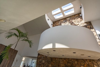 4010 Clubhouse Drive: Where Architectural Light Meets Lakeside - photo 14