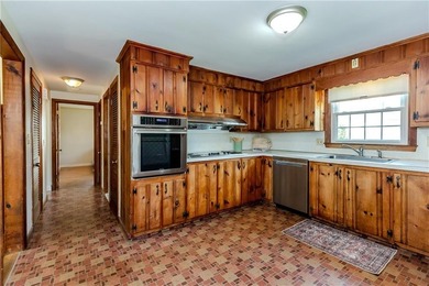 Timeless charm, abundant natural light, and an unbeatable - photo 15