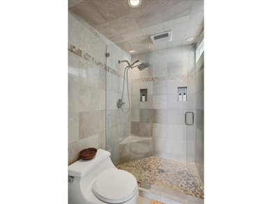4010 Clubhouse Drive: Where Architectural Light Meets Lakeside - photo 18