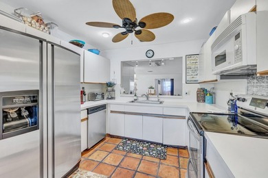 This wonderful 3bd/2bath single family home boast a spacious - photo 18