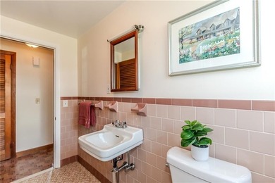 Timeless charm, abundant natural light, and an unbeatable - photo 18