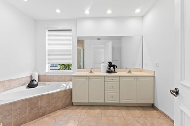 Downtown Fort Lauderdale Townhouse in Gated Community. Corner - photo 21