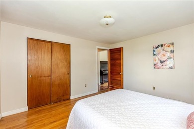 Timeless charm, abundant natural light, and an unbeatable - photo 21