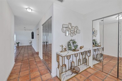 This wonderful 3bd/2bath single family home boast a spacious - photo 22