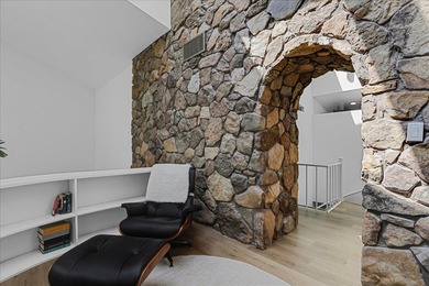 4010 Clubhouse Drive: Where Architectural Light Meets Lakeside - photo 23
