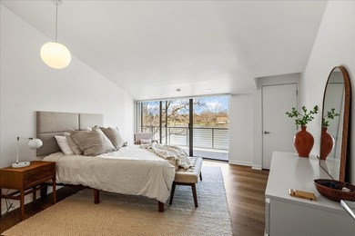 4010 Clubhouse Drive: Where Architectural Light Meets Lakeside - photo 25