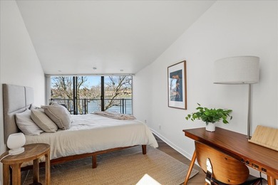 4010 Clubhouse Drive: Where Architectural Light Meets Lakeside - photo 26