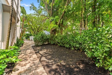 Downtown Fort Lauderdale Townhouse in Gated Community. Corner - photo 32