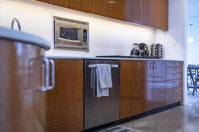 4010 Clubhouse Drive: Where Architectural Light Meets Lakeside - photo 33