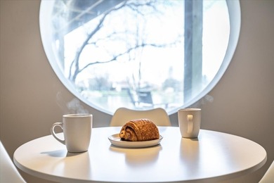 4010 Clubhouse Drive: Where Architectural Light Meets Lakeside - photo 35