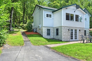 Year-Round Waterfront Cottage on Worthley Pond Tucked along the - photo 12