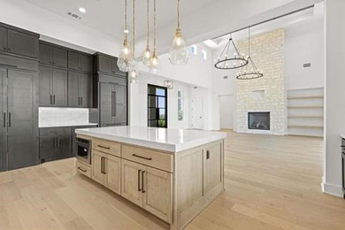An exceptional residence nestled within the esteemed Summit Rock - photo 15