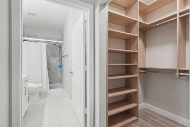 Beautifully updated 3-bedroom, 2-bath corner villa with 1,495 sq - photo 19