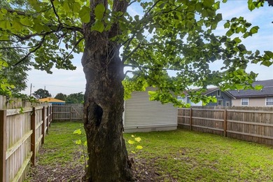 2023 Hugo Avenue is a beautifully renovated 2-bedroom, 2-bath - photo 23