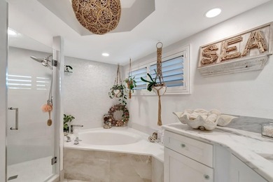 Finest location in Palm Beach, ultra- private, golf course and - photo 23